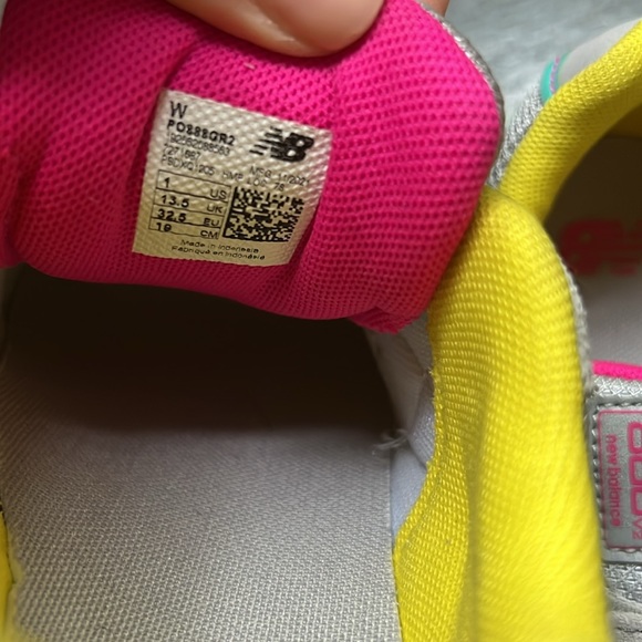 Kids New Balance sz 1 - Picture 6 of 6